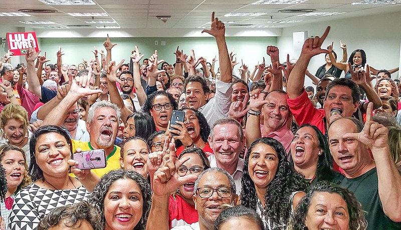 Confira a edição desta sexta-feira (10) da Rede Lula Livre – 10/05/2019